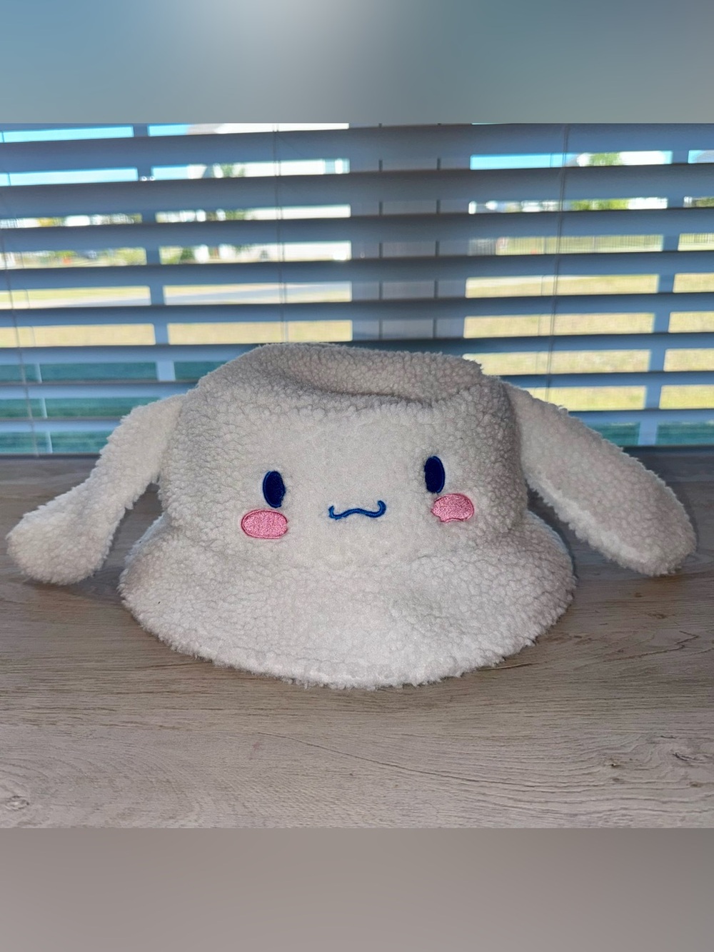 Cinnamoroll Sherpa Bucket Hat 
One Size Fits Most - Adult 
Sanrio